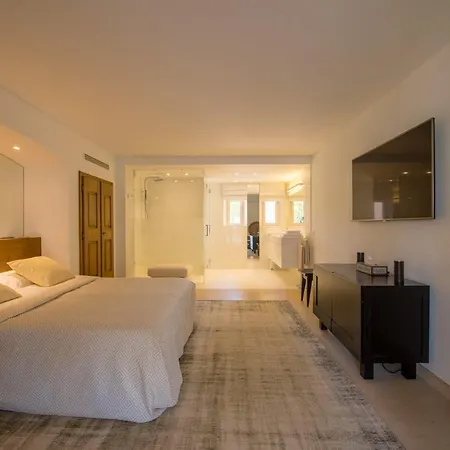 Вилла 20 Guests Amazing In Great Location, Saint-tropez *